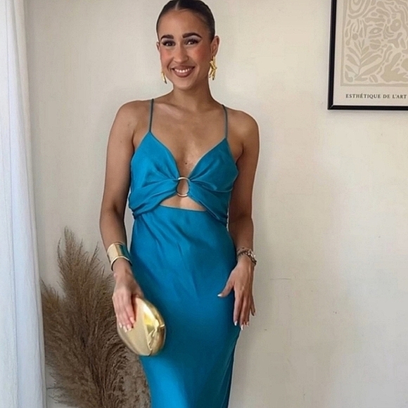 Zara SATIN EFFECT CUT OUT MIDI DRESS - Picture 7 of 16